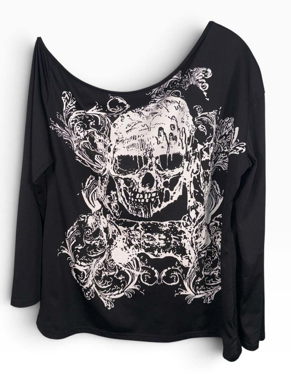 Black Graphic Skull Long-Sleeve Women’s Top